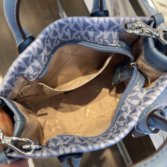 Michael Kors Mirella Extra-Small Ombré Logo Crossbody XBODY Shopper 
Denim 
NWT - Picture 14 of 16